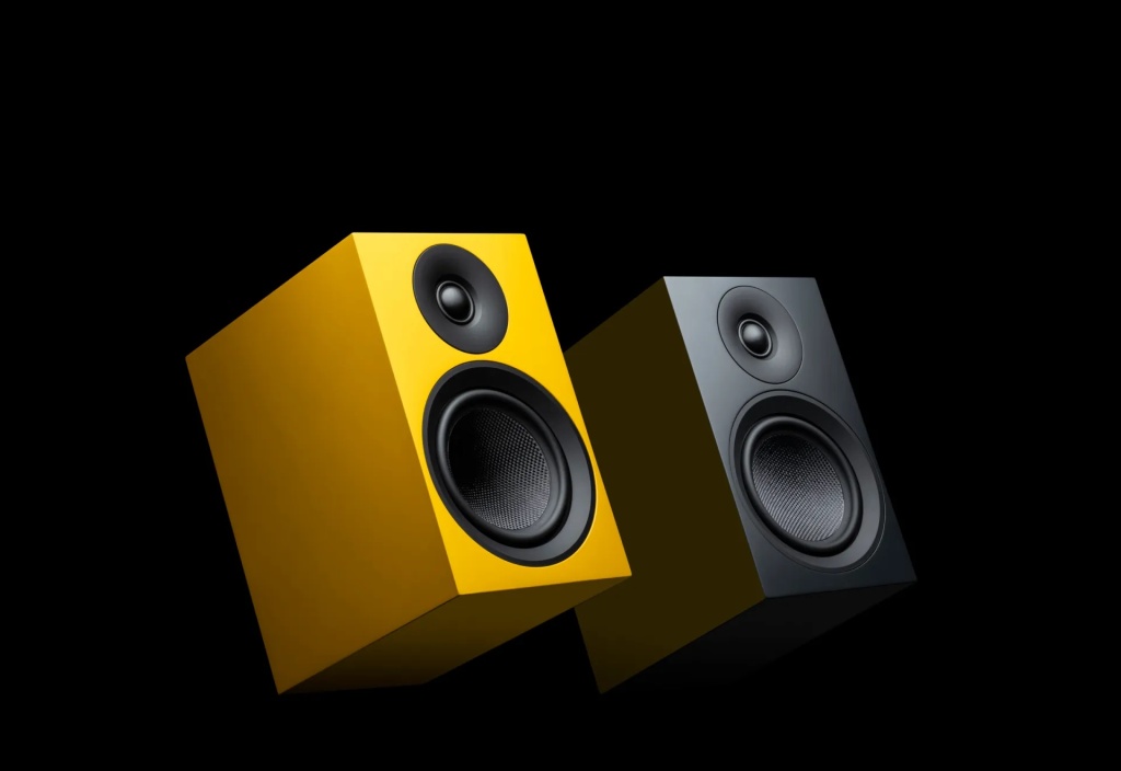 Speaker-Box-5-E-Carbon-yellow-black-scaled.jpg