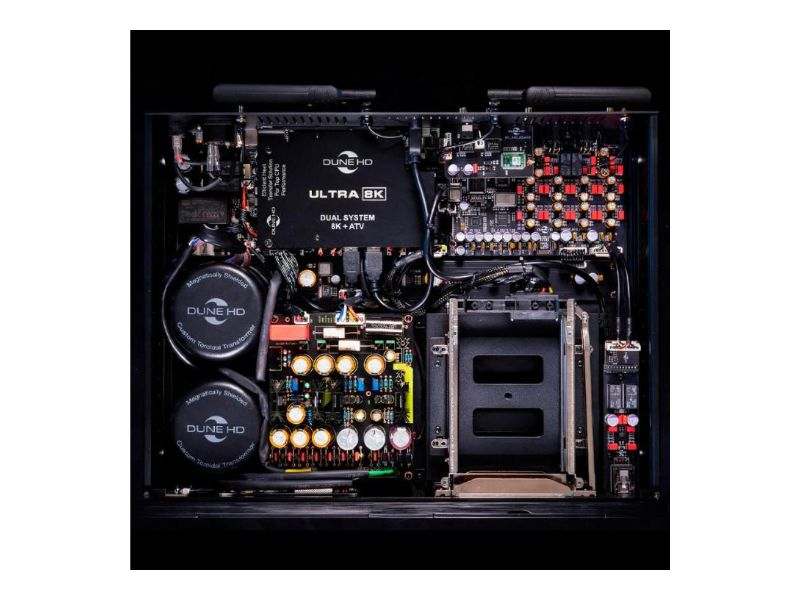 Внутреннее устройство DUNE HD Ultra 8K: тороидальные трансформаторы и аудиоплата
