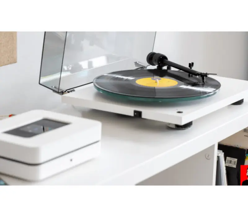 PRO-JECT Проигрыватель пластинок T1 Phono SB OM5E БЕЛЫЙ EAN:9120097820051, Kinodrive.kz &mdash; фото 2