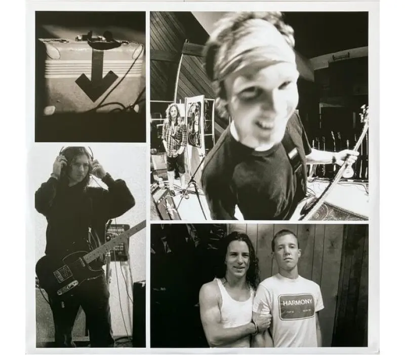 Виниловая пластинка Pearl Jam – Rearviewmirror (Greatest Hits 1991-2003: Volume 2), Kinodrive.kz — фото 5