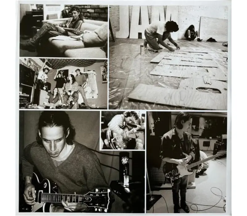 Виниловая пластинка Pearl Jam – Rearviewmirror (Greatest Hits 1991-2003: Volume 2), Kinodrive.kz — фото 8