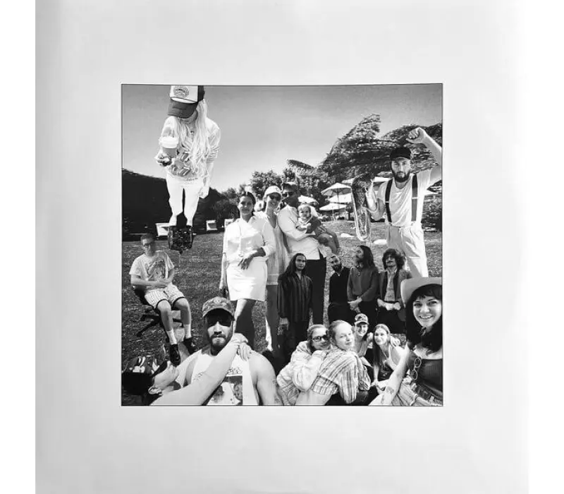 Виниловая пластинка Lana Del Rey – Did You Know That There's A Tunnel Under Ocean Blvd, Kinodrive.kz — фото 9