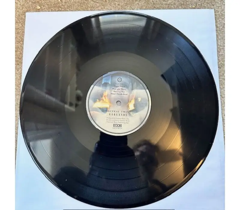 Виниловая пластинка COCTEAU TWINS - Garlands, Kinodrive.kz — фото 3