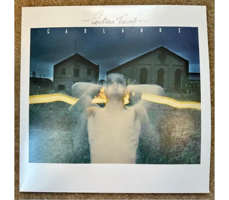 Виниловая пластинка COCTEAU TWINS - Garlands, Kinodrive.kz