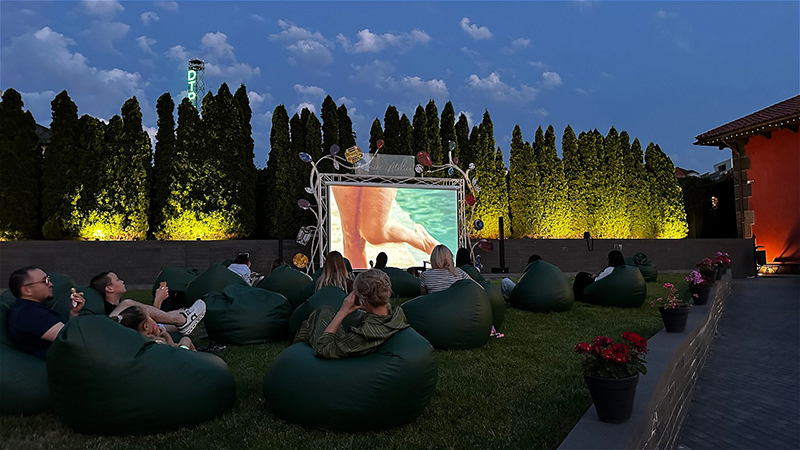 Кинотеатр под открытым небом в Villa dei Fiori