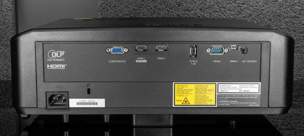 Тест проектора JVC LX-NZ3: светит лазер, светит ярко Тест проектора JVC LX-NZ3: светит лазер, светит ярко