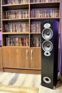 ​Проектор Optoma HD50 и комплект окружающего звука Polk модели RTi в системе Dolby Atmos® – частный кинозал в Алматы