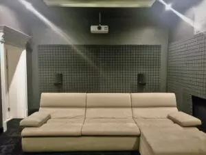 4К- кинотеатр с системой 7.2 на Polk Audio 4К- кинотеатр с системой 7.2 на Polk Audio