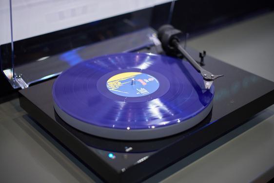 Домашний кинотеатр (KEF, Marantz + Optoma) Домашний кинотеатр (KEF, Marantz + Optoma)