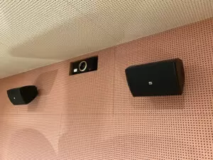 AUDAC и DAS звучат в уютном кинозале Esentai City в Алматы