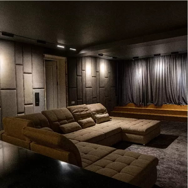 Кинозал «Бархат» на KEF T-series