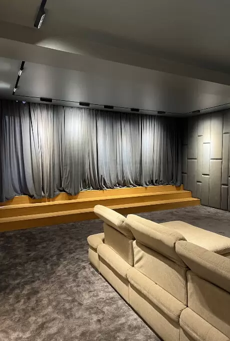 Кинозал «Бархат» на KEF T-series