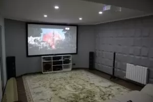 Домашний кинозал к Большому футболу (Optoma HD28DSE + Polk T-series)