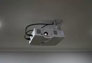 Домашний кинозал к Большому футболу (Optoma HD28DSE + Polk T-series)