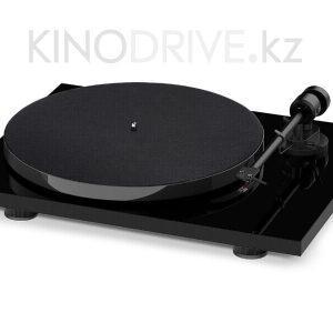 Виниловый проигрыватель Pro-Ject Е1 Phono High Gloss ОМ5е UNI Черный