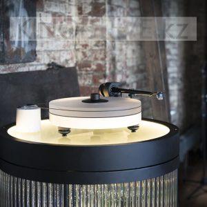 Виниловый проигрыватель Pro-Ject RPM5 Carbon Quintet Red Белый